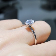 I'm Diamond Pırlanta 0,73 Ct D Renk Gıa Sertifikalı Oval Tektaş Yüzük