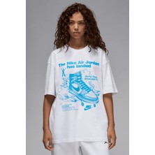 Nike Jordan Brand Sneaker Graphic White Oversized Short-Sleeve Tshirt Kadın Tişört Beyaz