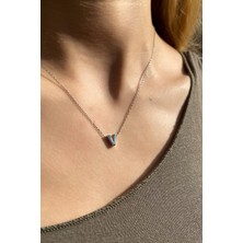 Spossy Silver Jewelry V Harfi Minimal Kolye