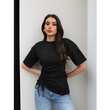 Esra Helvacı Yan Büzgülü Vatkalı Tshirt