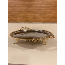 Plus Home Sunum Tabağı Tepsi Yuvarlak Kulplu Ayaklı 30 cm Döküm Kenar Çerçeveli Paslanmaz Çelik Gümüş