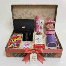 OEM Kadın Hediye Kutusu | Çanta, Pembe Atlı Karınca, Takı, Deodorant Parfüm,uno Oyun Kartı Konsept Premium Kadın Hediye Seti Sevgiliye Doğum Günü