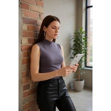 Ang Butik Kadın Antrasit Gri Kolsuz Balıkçı Yaka Basic Bluz