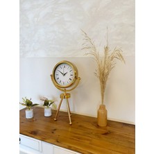 By Nevser Gold Metal Mini Tripod Desenli Roma Rakamı Masa Saati 45×26 cm