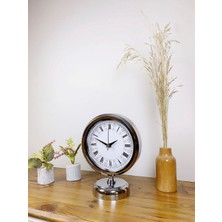 By Nevser Krom Metal Desenli Roma Rakamlı Masa Saati