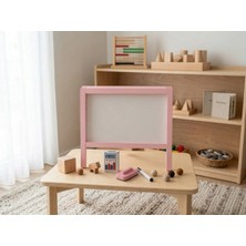 Drn Kids ve Eğitim Küçük Boy Pembe Yazı Tahtası 15 renkli tebeşir silgi ve kalem hediyesidir.