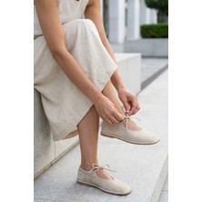 Stilbagshoes JERRİ KÜT BURUN BİLEK BAĞLAMA DETAYLI KADIN BABET BEJ