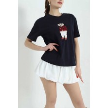 Polen Nakış Detaylı Ayıcık Figürlü Oversize Kadın Tişört