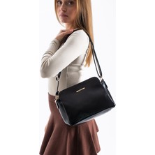 Sanmorris 1437 Kadın Suni Deri Ayarlanabilir Çapraz Askılı 3 Bölmeli ve Gold Fermuarlı Omuz ÇANTASI(26X30)