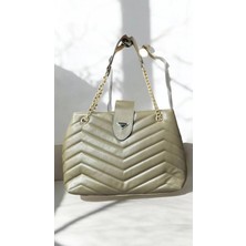 Sanmorris Kadın Suni Deri Kapitone Desenli 4 Bölmeli Zincir Aksesuarlı El ve Omuz Çantası ( 26X 34 x 14)