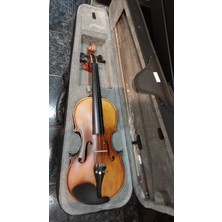 Sevilla 4/4 SV-44-210 Keman Ahşap Yapı ile Orta Seviye Öğrenciler İçin İdeal Özellikler