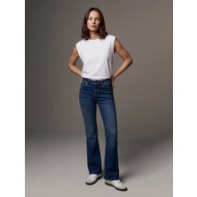 LTB Ribanalı Kol Detaylı Relaxed Beyaz T-Shırt