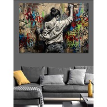 Karizma Tablo Grafiti Duvarı Önünde Modern Kadın Dekoratif Kanvas - Mdf Ahşap Tablo
