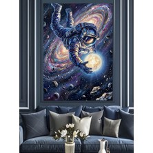 Karizma Tablo Uzayda Ayı Tutan Astronot Figürü Dekoratif Kanvas - Mdf Ahşap Tablo