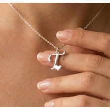 Ashak Accessories Kadın 925 Ayar Gümüş Zincirli T Harfi Kalpli Baş Harfli Kalp Harf Alfabe Isim Kolye