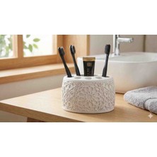 BerMey Zarif Kabartma Desenli Diş Fırçalığı - Mat Saf Beyaz