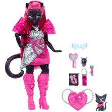 HXH76 Monster High Catty Noir