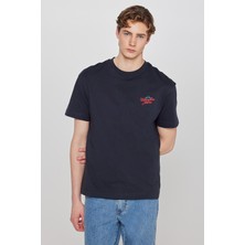 Wrangler %100 Pamuk Relaxed Fit Rahat Kesim Bisiklet Yaka Logo Detaylı Tişört