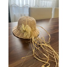 Aktar El Yapımı Rattan Şapka Dekoratif – Doğal Hasır Kadın Yaz Şapkası Çiçek Detaylı Bohem Stil