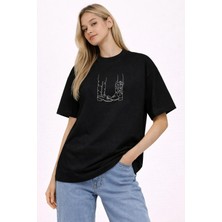 Camblys Kadın Kovboy Çizmesi Ön Baskılı Oversize Kalın Kumaş Bol Kesim Pamuklu T-Shirt