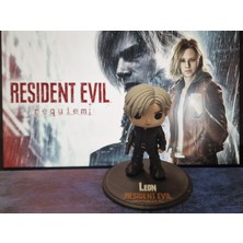 Bukalemun Shop Leon Figür – Resident Evil Koleksiyon Figürü | Oyun Karakteri Dekoratif Biblo