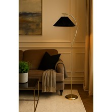 Epifanio Montanax Siyah Şapkalı Gold Lambader – Modern Metal Gövde, Lüks Salon Aydınlatması