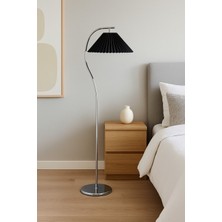 Epifanio Montanax Siyah Şapkalı Krom Lambader – Modern Metal Gövde, Lüks Salon Aydınlatması