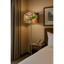 Epifanio Lucent Violet Şapkalı Lambader – Metal Gövde, Modern Salon ve Oturma Odası Lambader
