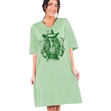 Rock&roll Şapkalı Kız Açık Yeşil V Yaka Yarım Kol Diz Boyu Rahat Ev Elbisesi Gecelik