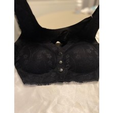 Lila Ön Düğmeli Sütyen Dantellı