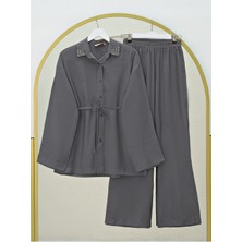 Moda Morfo Yakası Taşlı Belden Bağlamalı Pantolonlu Takım -Füme