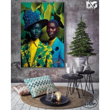 Şehber Tekli Dikey Kanvas Tablo Iki Afrikalı Model Çok Renkli Dekoratif Kanvas Duvar Tablosu