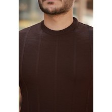 Gacha Erkek Desenli Çizgi Kabartmalı Kısa Kollu Tişört