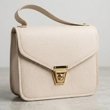 Subutu Krem Rengi Kutu El Çantası