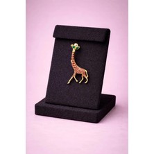 Mdm Style Zürafa Figürlü Yeşil Taşlı Altın Renk Broş