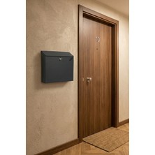 Liccia Anahtarlı Metal Posta Kutusu