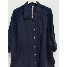 Della Moor Lacivert Kadın Italyan Çiçek Işlemeli Düşük Uzun Kol Oversize Keten Gömlek Tunik 40 - 46 Beden