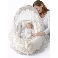 Jaju Baby Krem Örgü Pike Kumaş ve Tüy Desen Kumaş Ponponlu Babynest Oyuncak Aparat ve Tül Set
