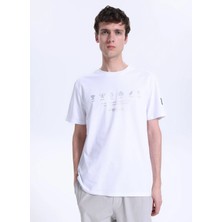 Discovery Expedition D6SM-TST3742 Beyaz Bisiklet Yaka Relaxed Baskılı Erkek T-Shirt