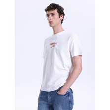 Mustang Bisiklet Yaka Baskılı Ekru Erkek T-Shirt M6SM-TST1573