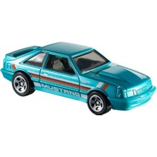 Hot Wheels Xl Diecast Araba - 1992 Ford Mustang Foxbody JKL02-JKL05