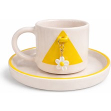 Pitaya Sanat El Yapımı Seramik Türk Kahvesi Fincanı Papatya Detaylı Sarı Tasarım Tabaklı Set