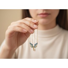 Hayal Çanta Mavi ve Beyaz Zirkon Taşlı Melek Kanadı Gold Kolye