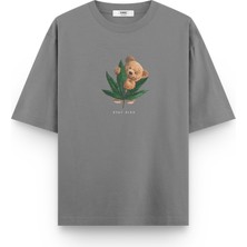 Overoz Teddy Bear Stay High Baskılı Yarı Oversize Unisex T-Shirt 1069