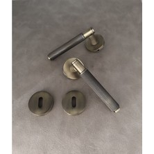 Koldoor Seda Modern Mat Antik Sarı Dokulu Rozetli Oda Kapı Kolu