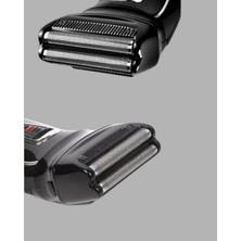 Astraltech Şarj Göstergeli Yıkanabilir Erkek Tıraş Makinesi