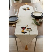 Onaltı Tekstil Püsküllü Punch Altıgen Masa Runner