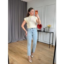 Size Özgü Buz Mavisi Yıkamalı Kesik Paça Jean