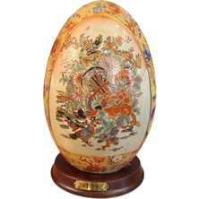 TT Eski Çin Japon Satsuma Tarzında Porselen Üzeri El Boyama 24 cm Yüksekliğinde Kaidesinde Dekoratif Yumurta
