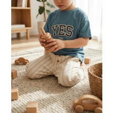 Tuffy %100 Pamuk Erkek Çocuk 2’li Yazlık Takım – Yes Baskılı Mavi Tişört & Çizgili Krem Pantolon